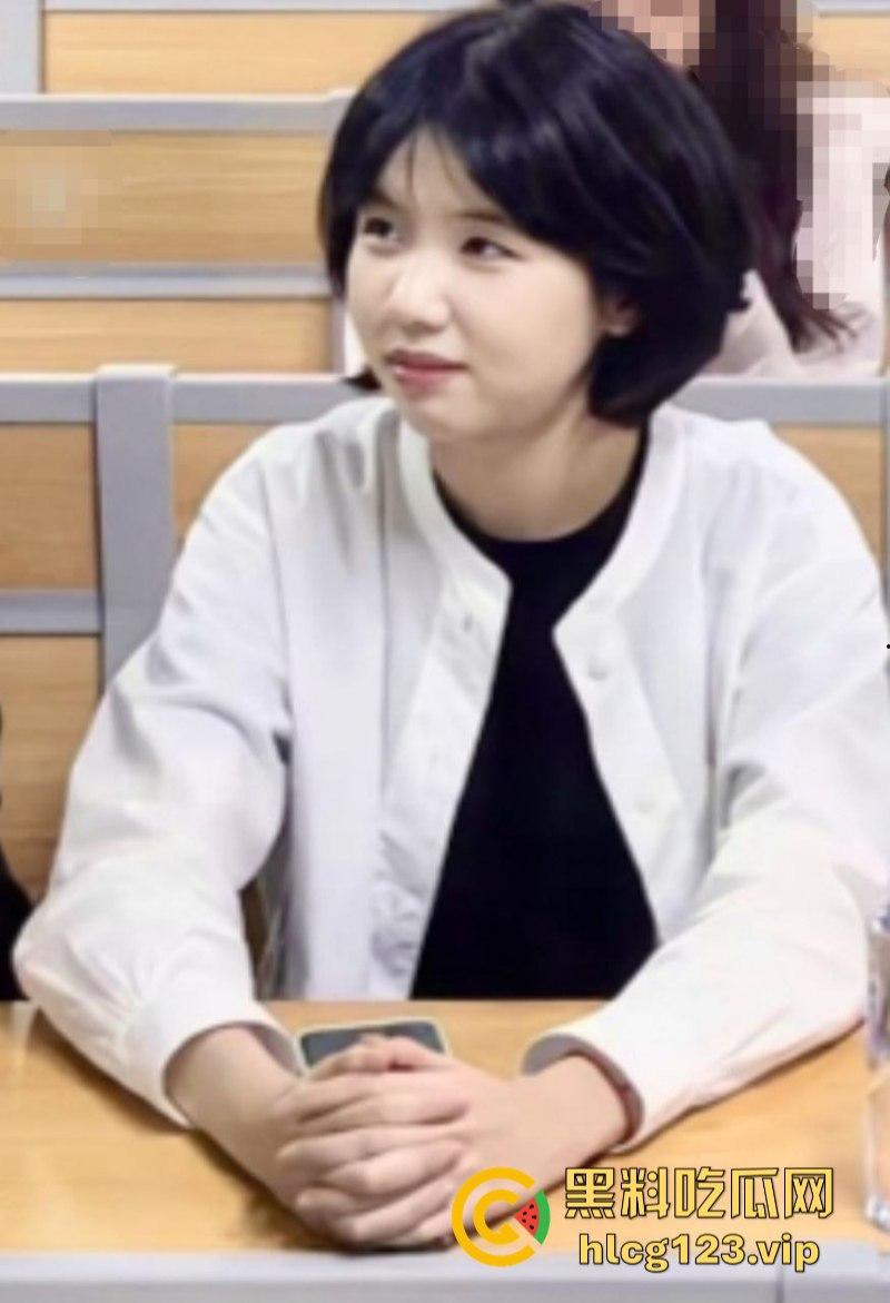 闽南师范大学团委【莹莹】极品反差婊被男友各种调教做爱 被操到高潮喷水  第4张