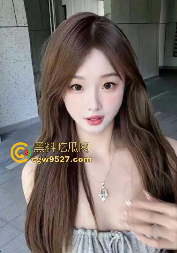 海角乱伦，和巨乳表妹暑假出游，睡意朦胧中被口醒，骚逼表妹自动骑乘，乱伦禁忌狂欢！  第1张