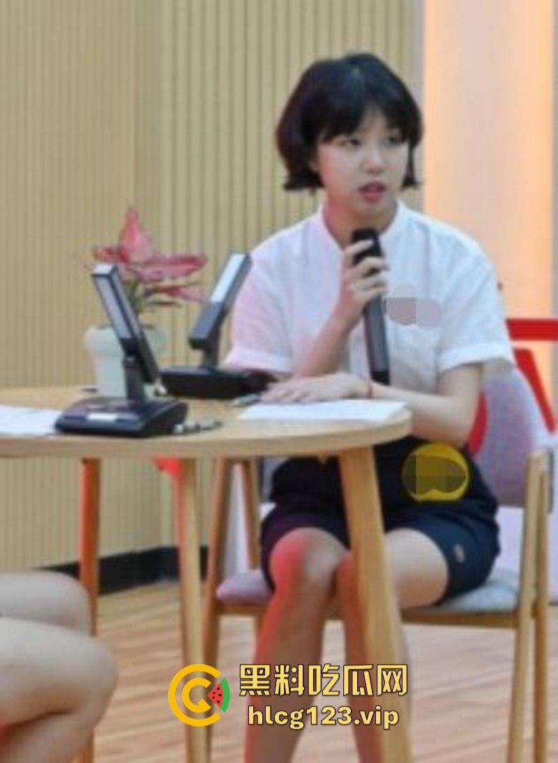 闽南师范大学团委【莹莹】极品反差婊被男友各种调教做爱 被操到高潮喷水  第6张