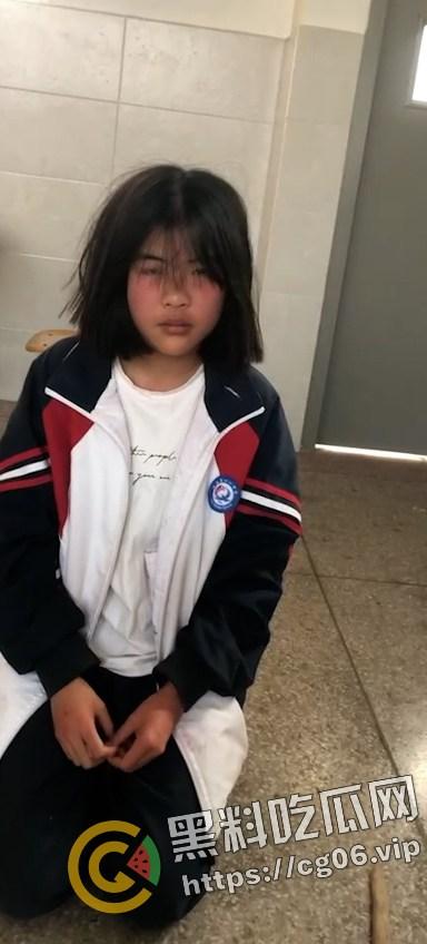 霸凌合集! 群殴暴打 强迫虐阴  是人性扭曲还是环境所迫？（十四） 第8张