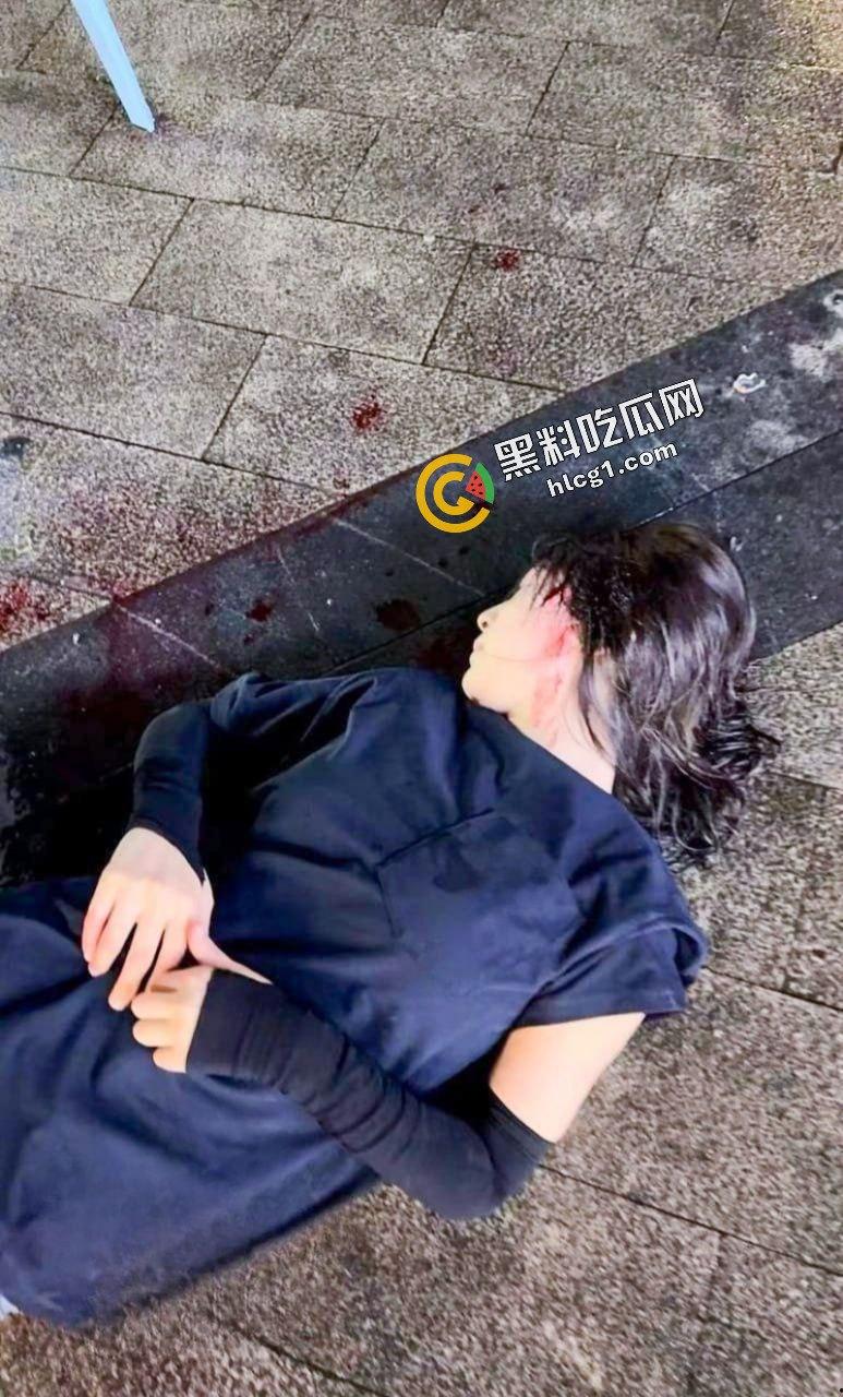 四川抖音46万粉丝网红『梅娜』看错朋友又看错恋人 深夜大排档和众人打架 现场视频流出  第7张