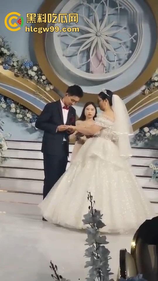 闺蜜比自己胖都嫁出去了，还要当伴娘送戒指，急火攻心气到晕倒，塑料姐妹情太真实了！  第4张