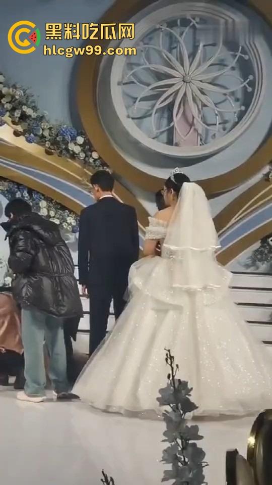 闺蜜比自己胖都嫁出去了，还要当伴娘送戒指，急火攻心气到晕倒，塑料姐妹情太真实了！  第10张