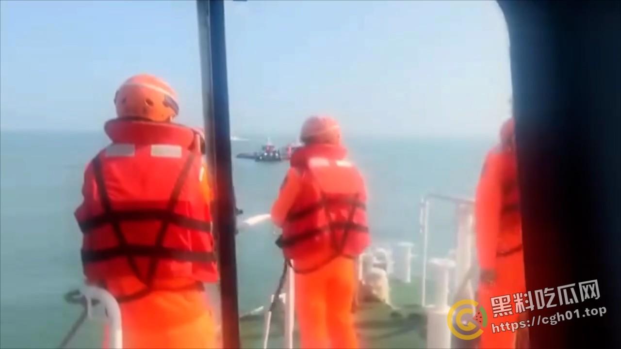 金门大陆渔民溺死事件 东部战区微博评论区被冲 溺死渔民打捞视频已经被删评论流出  第7张