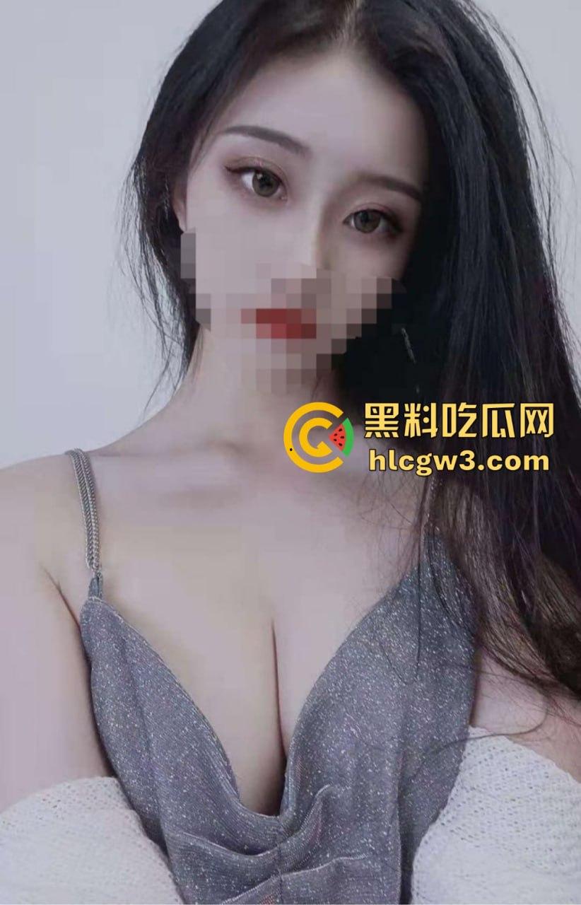 海南巨乳肥臀骚母狗『晶崽』 舌钉乳钉魅魔玩出花 掐脖子深喉暴力后入扇耳光 肥臀震得床都跟着抖！  第6张