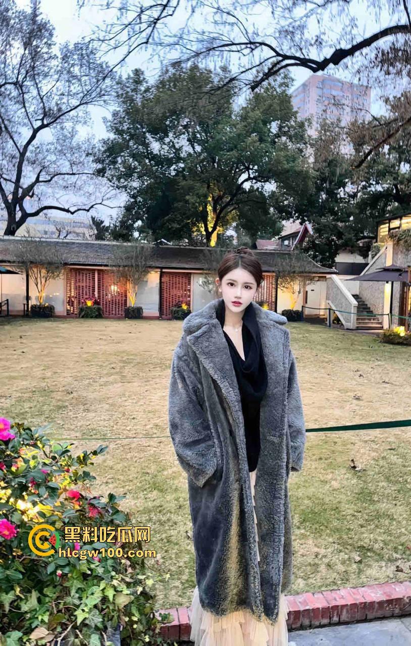 北京大哥路边发情当街怼,强按小姐姐头直接开搞,深喉怼到干呕,小姐姐手不知道该放哪,围观路人直看懵逼! 第3张 北京大哥路边发情当街怼,强按小姐姐头直接开搞,深喉怼到干呕,小姐姐手不知道该放哪,围观路人直看懵逼! 第3张