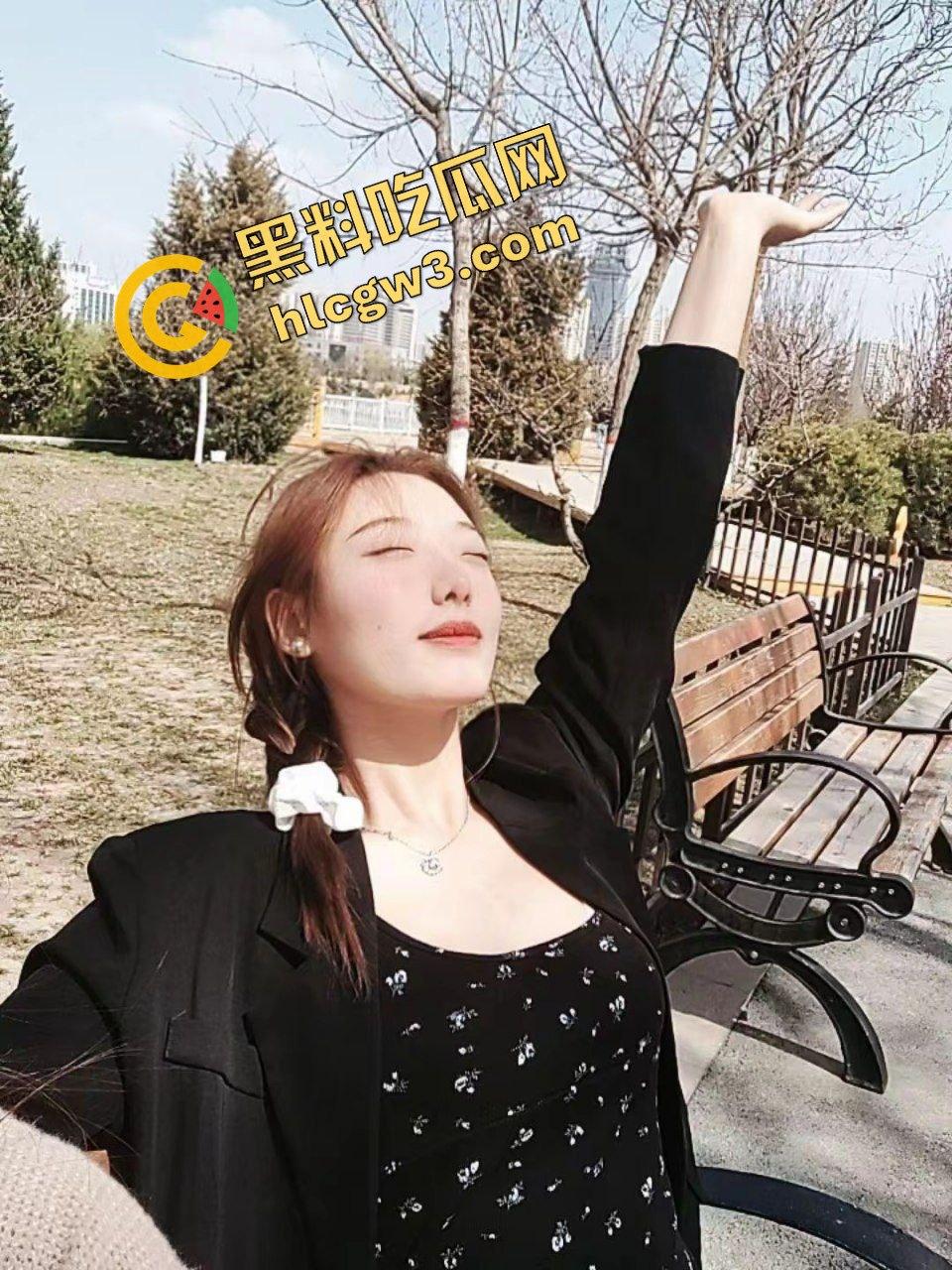 庆阳陇东学院大三反差婊骚货女学生『蒋欣依』下海做鸡赚学费 口爆后怼服务给力！独家流出！  第2张