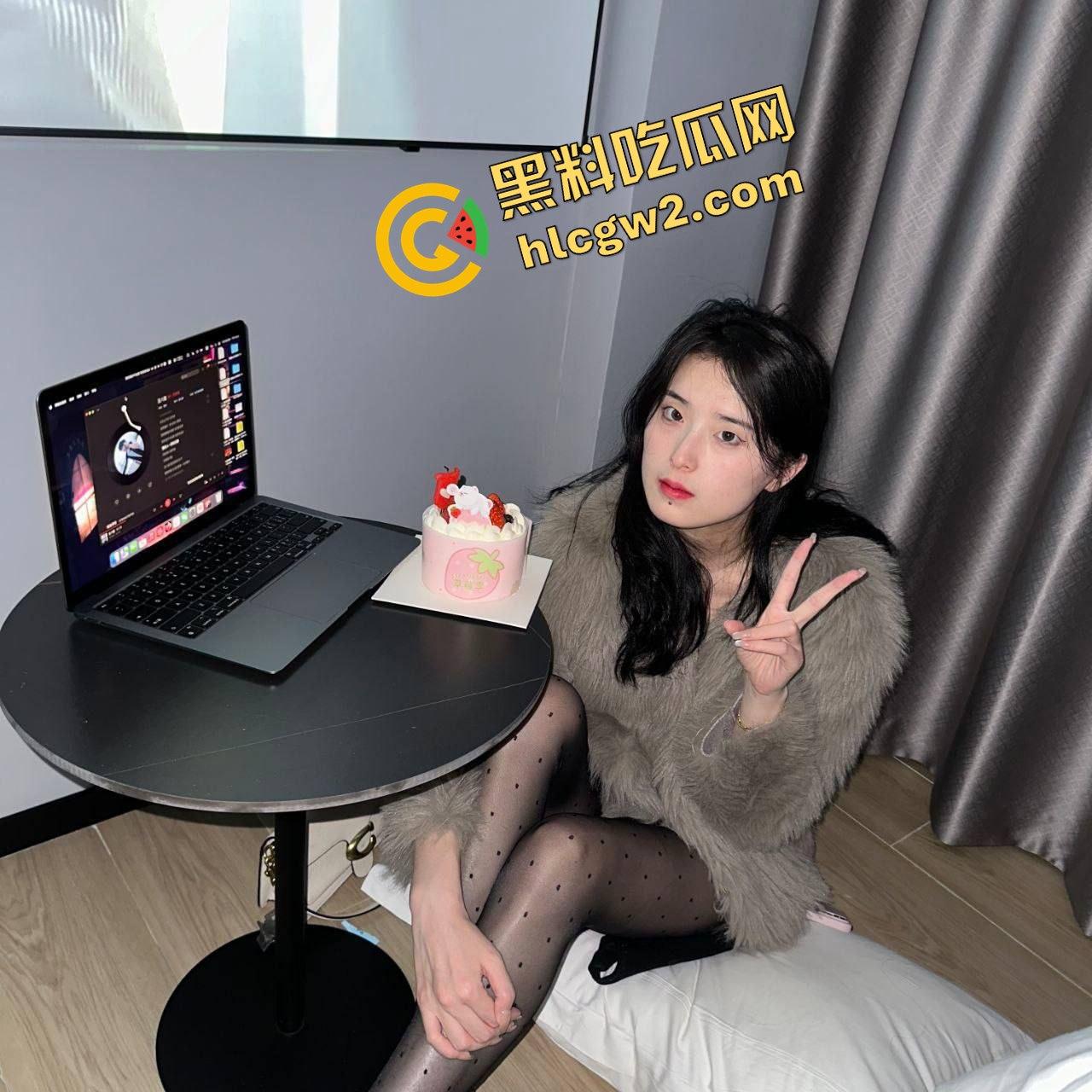 咸宁城市便捷酒店前台小姐『罗怡宁』大哥包养而辞职前台 口交舔屁眼！独家流出！  第6张