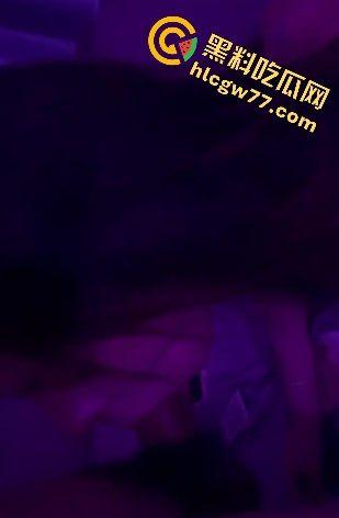 学弟碰不到的女神竟是金主的胯下囚，爆操敏感嫩穴，被内射后女神发信息安慰学弟！  第7张