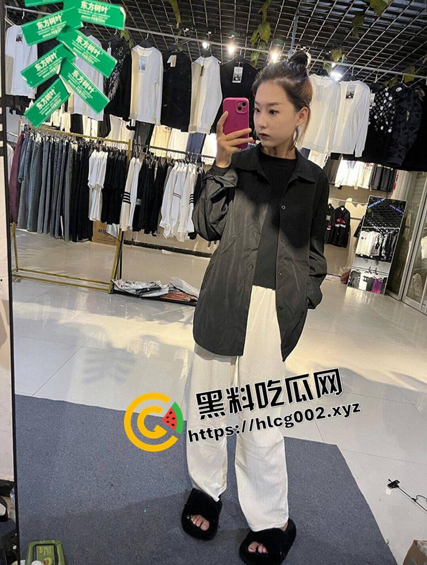 独家爆料东莞第一公交车！常平19岁精神小妹【王博涵】当地精神小伙性玩具 多次堕胎 群p视频流出  第4张