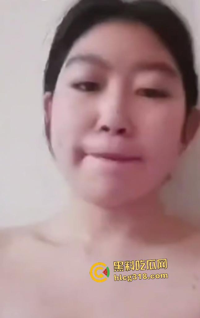 陕西曹小姐欠钱不还，债主直接让其视频裸贷偿还，一场八块钱太廉价！指甲这么长还自慰，逼不痛吗？  第3张