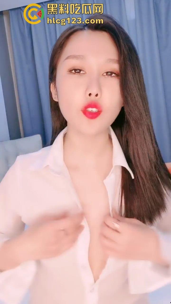 很顶！【半糖主播尼尼子】最新高价定制私拍 精液灌肠 道具插逼 潮喷女神  第2张