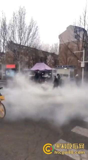 河北工业大学惊天血案，博士生不堪压榨持刀砍导师，门外爆发激烈冲突，学术奴役把人逼疯了！  第2张