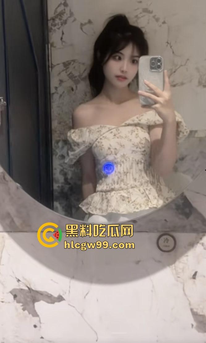 舔狗的梦炮友的床，抖音骚婊『绵绵小蛋糕』绿了兄弟，自己在床上被人操得高潮不断爽的翻白眼！独家曝光！  第6张