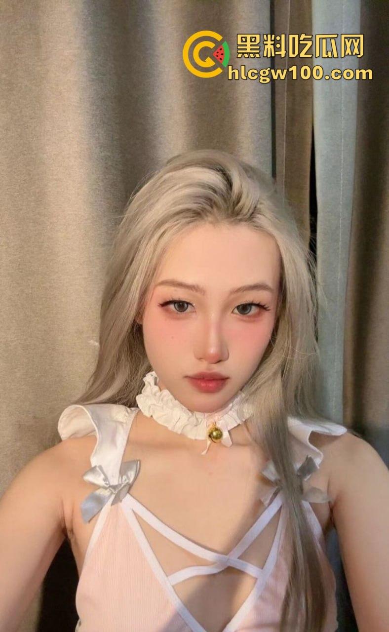 亚文化女友【赵婷】骚到极致，平时正经得像个人脱了衣服直接化身母狗，用跳蛋自慰到白浆直流 真的亚得一批！  第3张