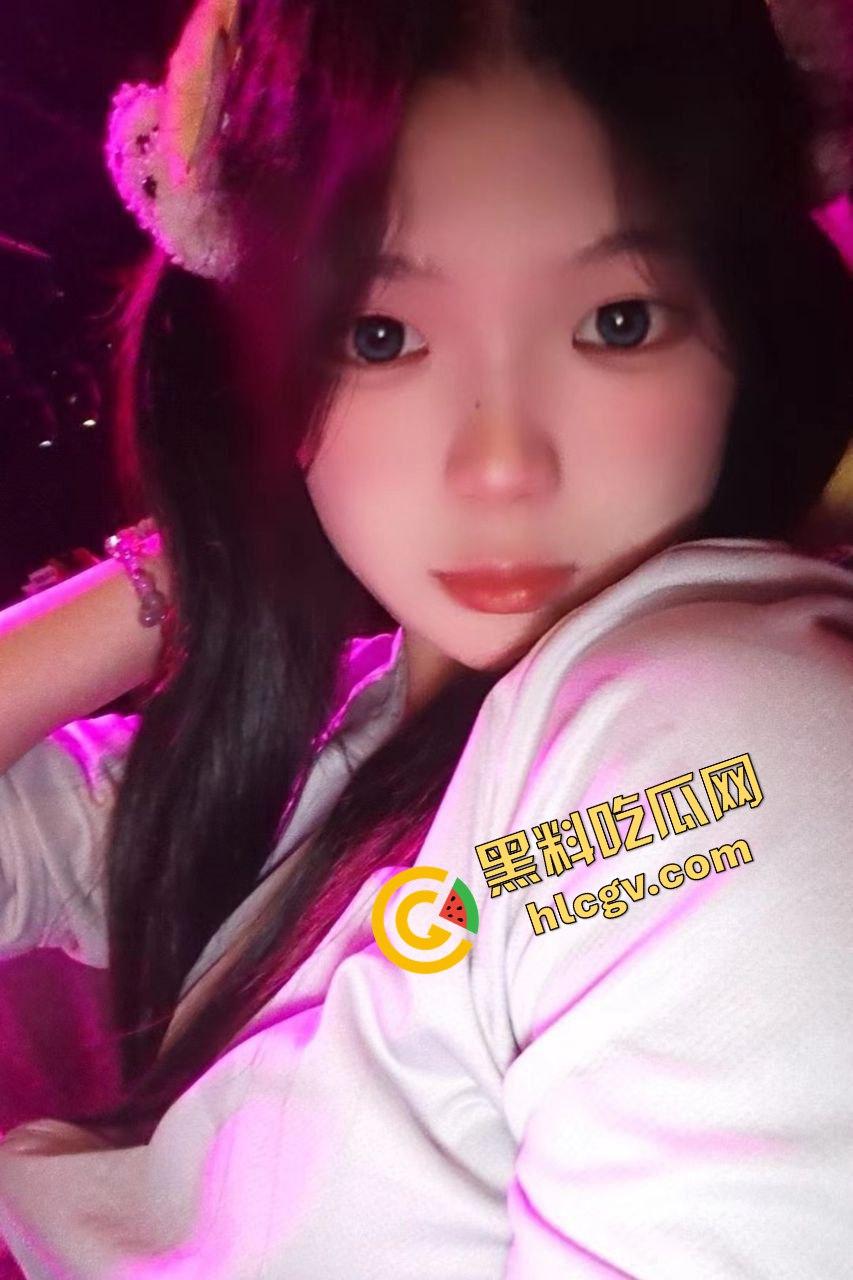 江西艺术职业学院小骚货【林舟漪】大一就在酒吧乱混 和混混开房做爱！独家曝光流出！  第3张