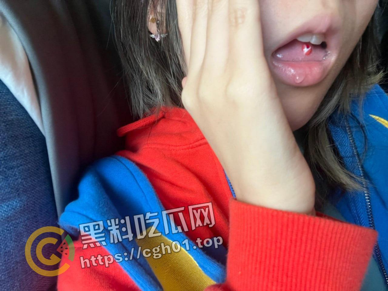 武汉极品粉嫩大学生 为了学费出卖身体成为金主玩物  粉色鲍鱼 这谁顶得住 第1张