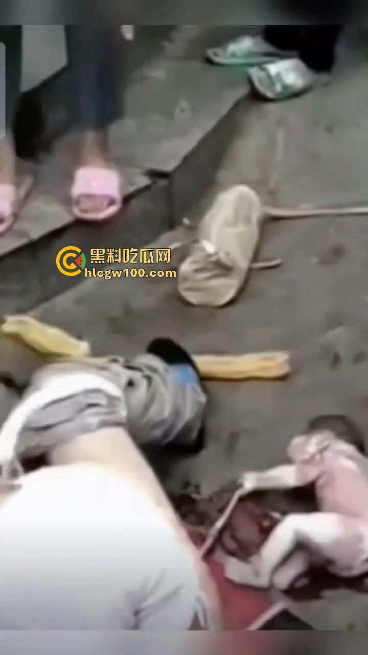 海南孕妇突然临产，围观群众路人见其纷纷帮忙，孩子顺利出生！！！  第8张