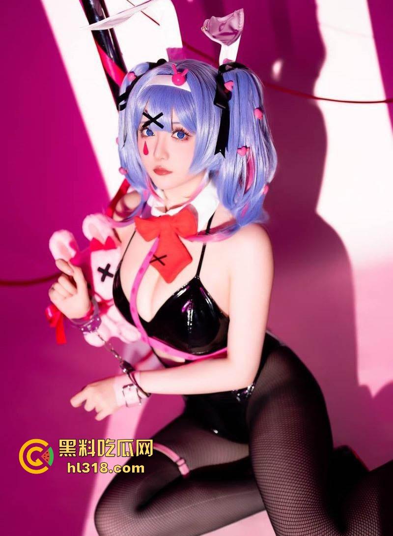二次元福利coser【星之迟迟】最新之作，化身初音未来女战士，长腿黑丝诱人无比，大尺度拍摄，极致诱惑！  第6张