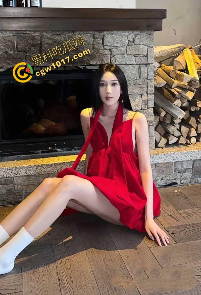 成都长腿御姐【张曦文】私密约炮视频曝光：T台女神化身淫娃荡妇，女上位骑乘金主大屌，淫穴喷张遭全网围观！  第3张