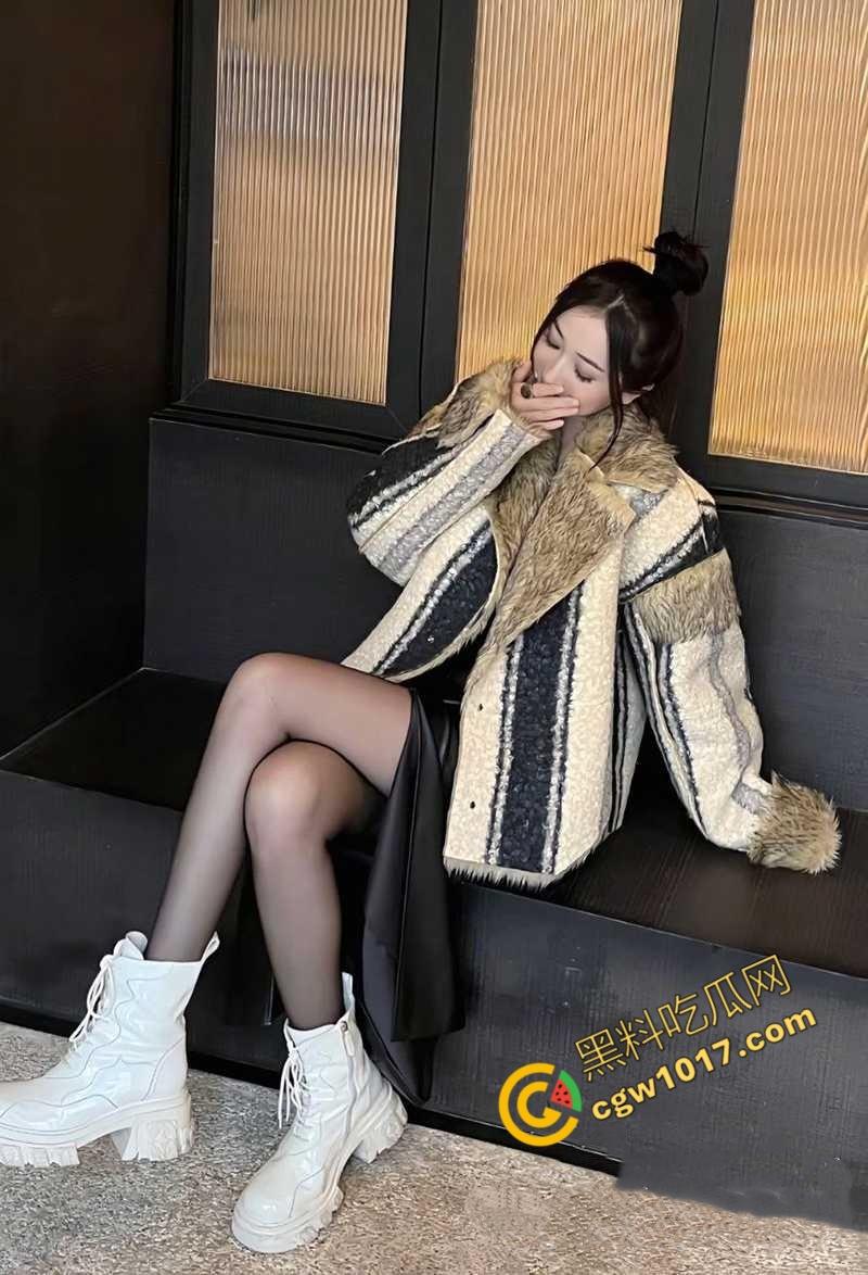 成都长腿御姐【张曦文】私密约炮视频曝光：T台女神化身淫娃荡妇，女上位骑乘金主大屌，淫穴喷张遭全网围观！  第5张