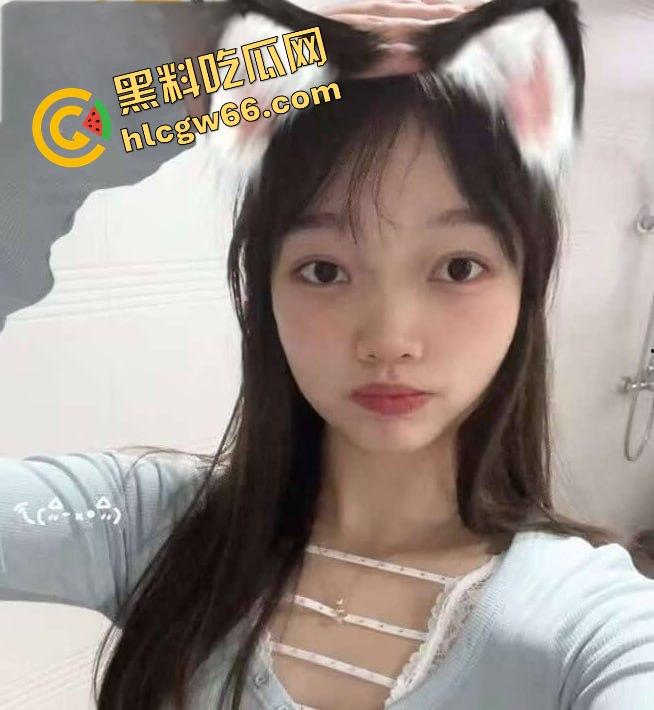 商丘职院清纯校花『孙秋雨』私下偷约炮被干成狗，后入视频流出骚到全网爆炸！  第3张