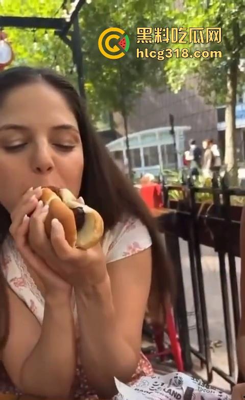 欧美美女热狗捅逼，狂插到底淫水沾满，你的热狗多沾海鲜酱料好了，给你你敢吃吗 ？  第7张