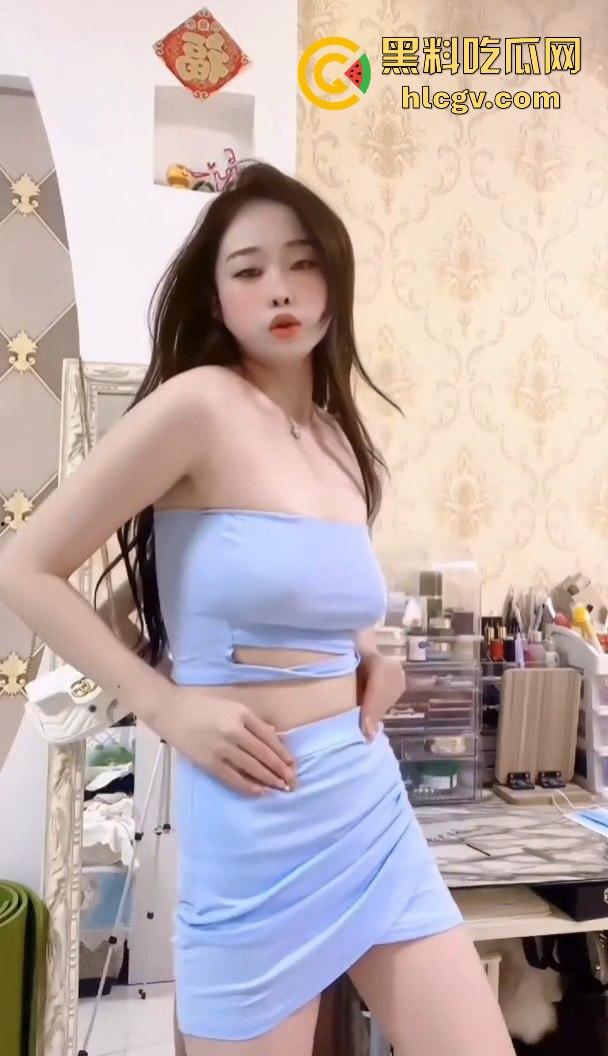 极品精神小妹情趣制服抖奶舞，卫生间里抖到飞起！付费看奶，白嫖看骚谁不冲？  第12张