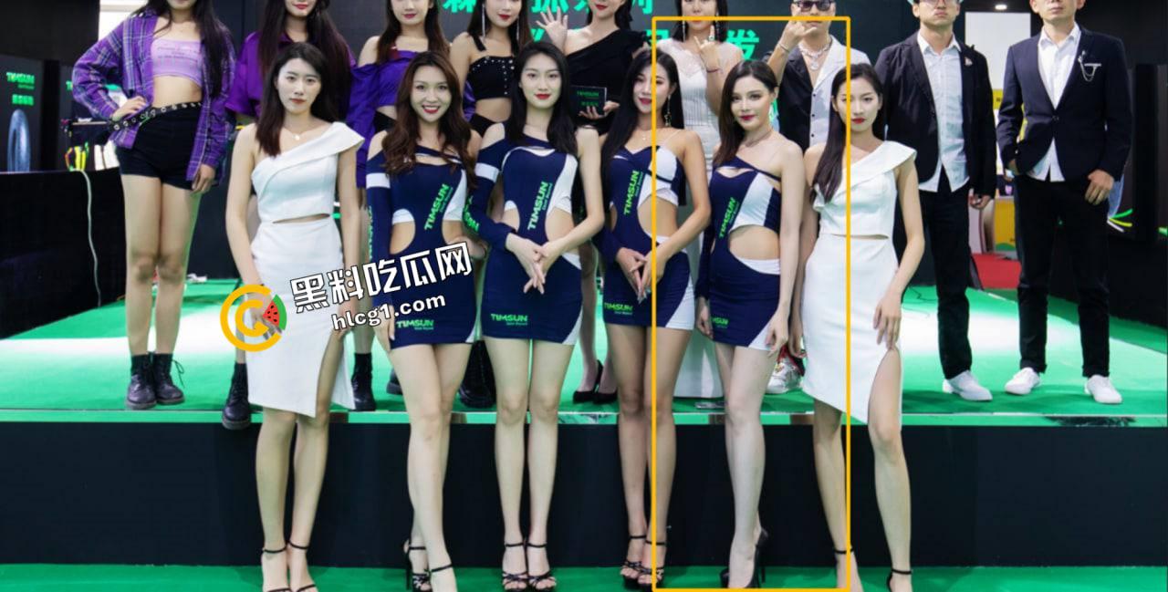 北京知名模特【张莹】艺名【张栩宁】被京都富豪潜规则 暴力抽插 偷拍视频流出  第2张