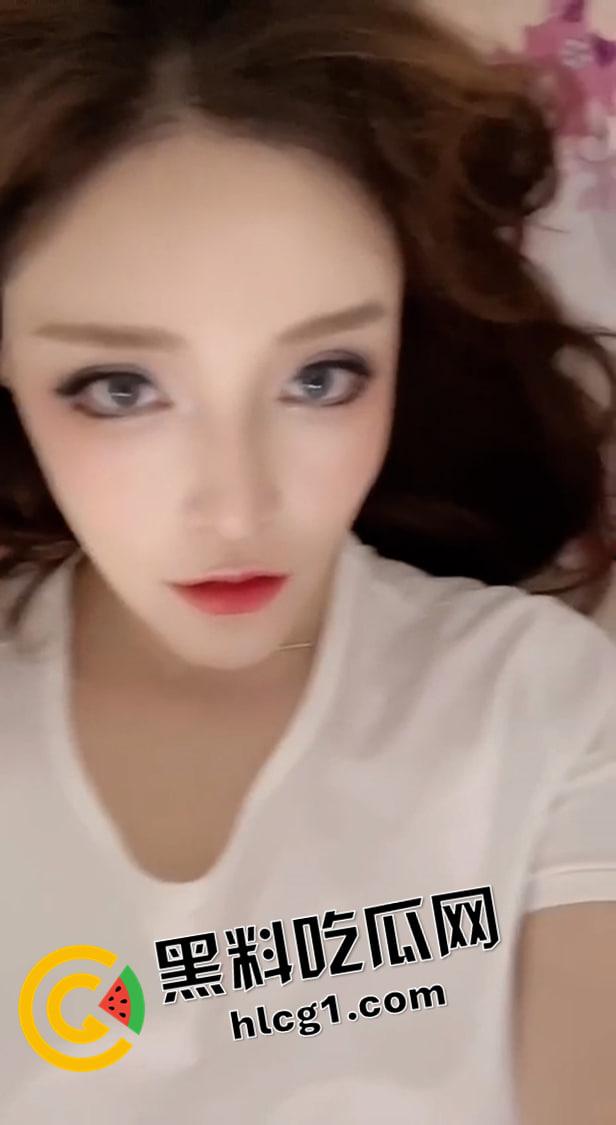 北京知名模特【张莹】艺名【张栩宁】被京都富豪潜规则 暴力抽插 偷拍视频流出  第4张