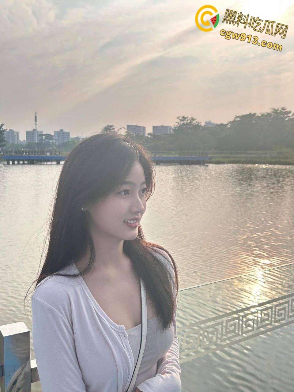 微胖才是极品，酒吧约炮爱穿情趣内衣的小坦克，蒙眼调教跪地口交，无套后入肉感翘臀 ！  第2张