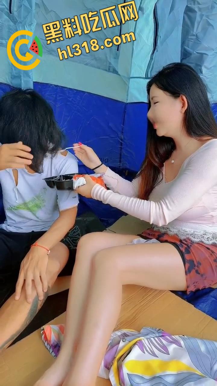 抖音极品尤物【李雅】，反差母狗化身性菩萨，野外勾引流浪汉做爱，爽到双腿夹紧翻白眼 ！  第2张