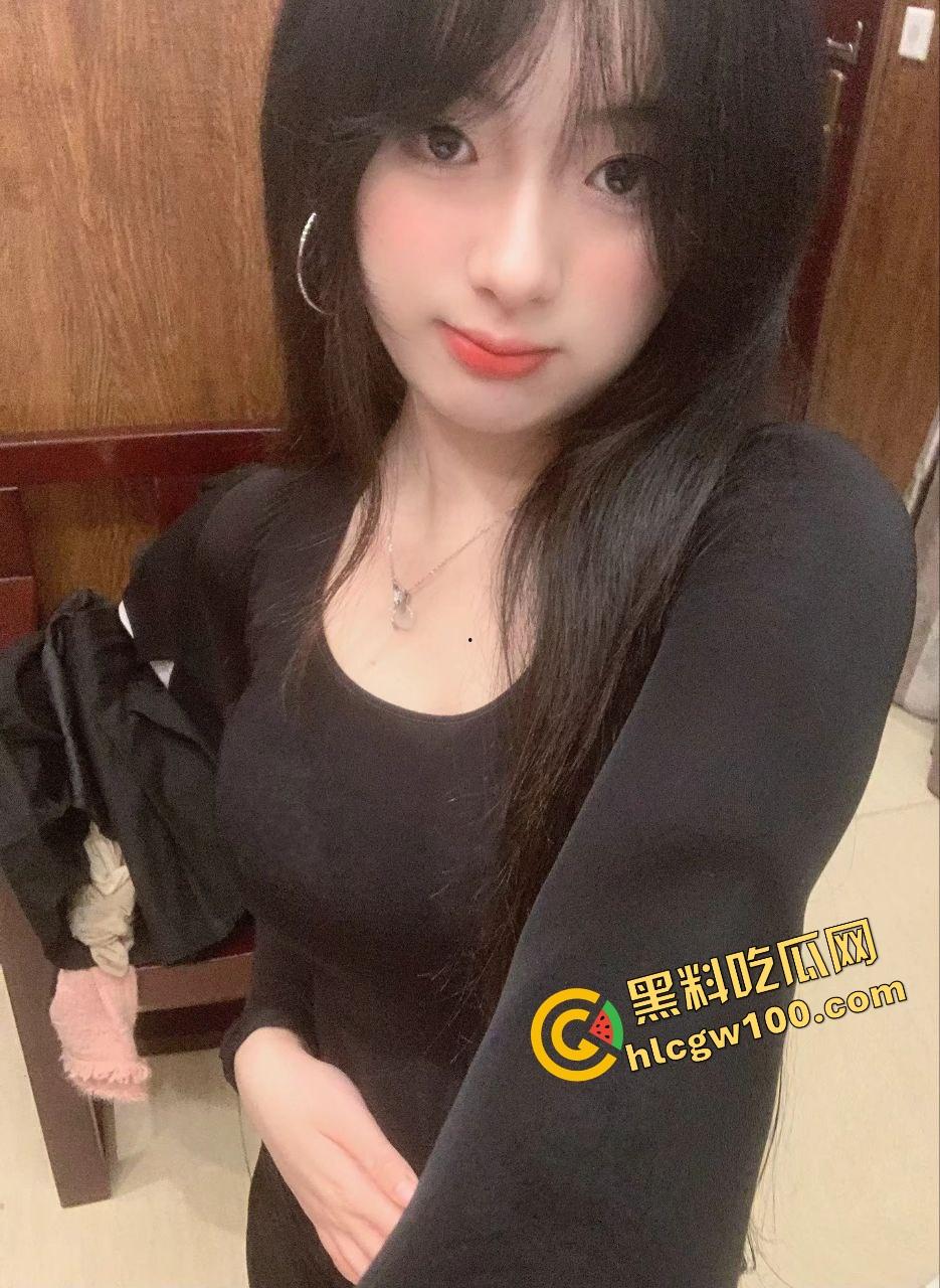 广东湛江反差人妻骚母狗【田芊羽】肉便器深喉吸鸡，大白臀全自动榨精后入！独家曝光流出！  第1张