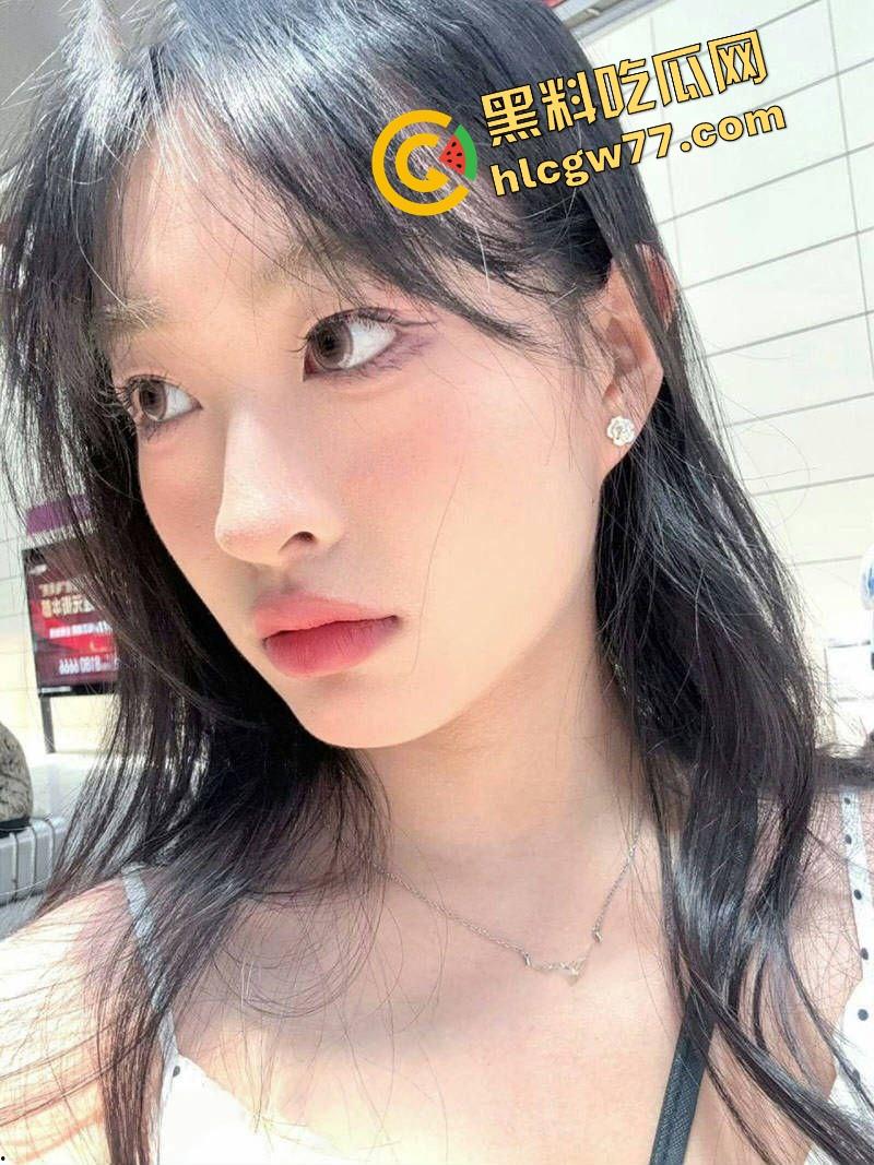 舔狗追了俩学期，她男友早就用手机拍完炮片，无锡职院校花【方诗蕊】的清纯滤镜碎成渣！  第6张