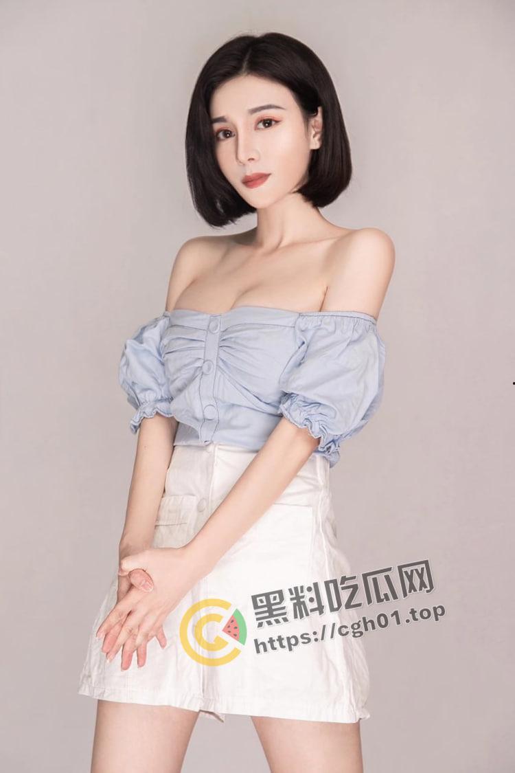 混血网红歌手模特【蒋雨霏】被财阀潜规则 献媚口交 摇头摆尾乞求被操 视频遭流出  第1张