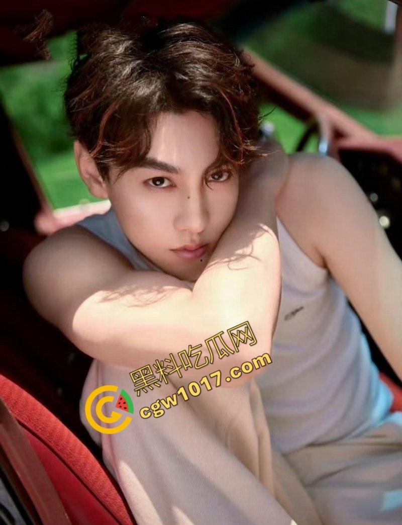 内娱明星【田栩宁】猛料曝光！女友若若竟是已婚少妇，两人婚房偷情视频流出，帅气男神也抵不住人妻诱惑！  第3张