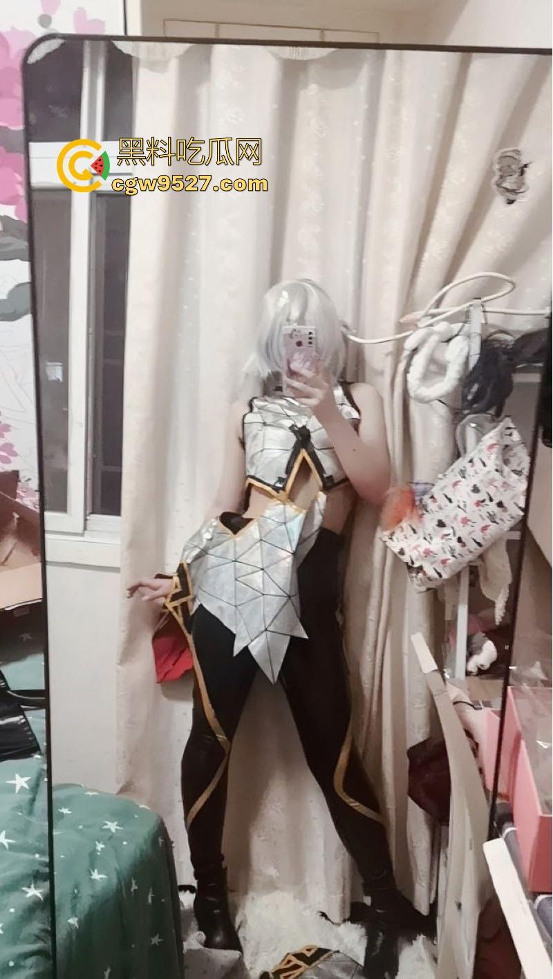 福利姬【沐沐酱】Cos王者荣耀东方镜原皮，嫩穴在镜头前肆意展示，完美还原角色魅惑气质跟奶子！  第2张