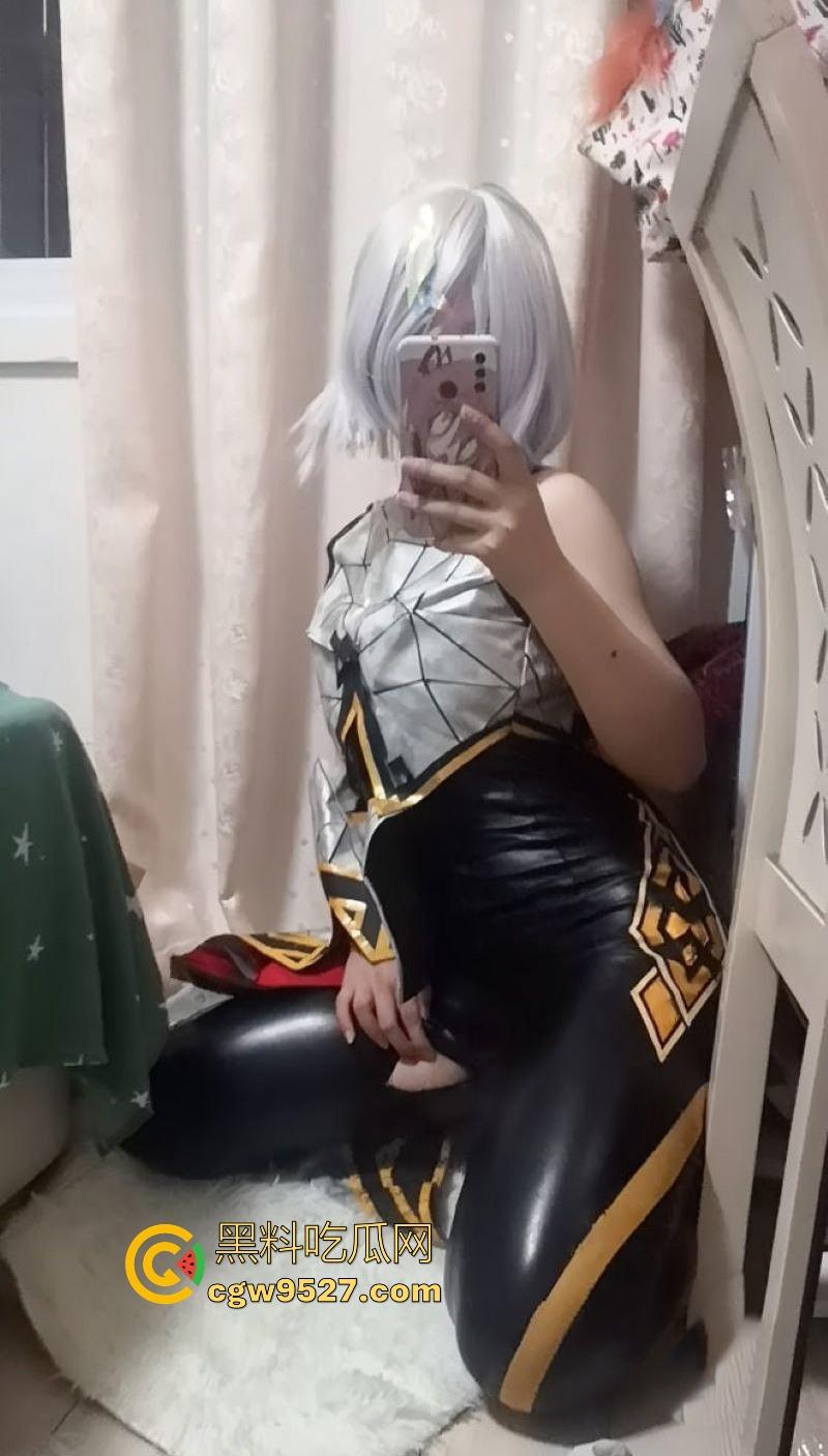 福利姬【沐沐酱】Cos王者荣耀东方镜原皮，嫩穴在镜头前肆意展示，完美还原角色魅惑气质跟奶子！  第3张
