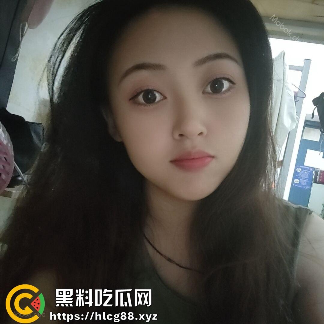 物流管理大二骚货【耿毕雯】开学就踹男友，渣男咽不下这口气，直接甩出吃鸡视频，得不到就毁人！  第1张