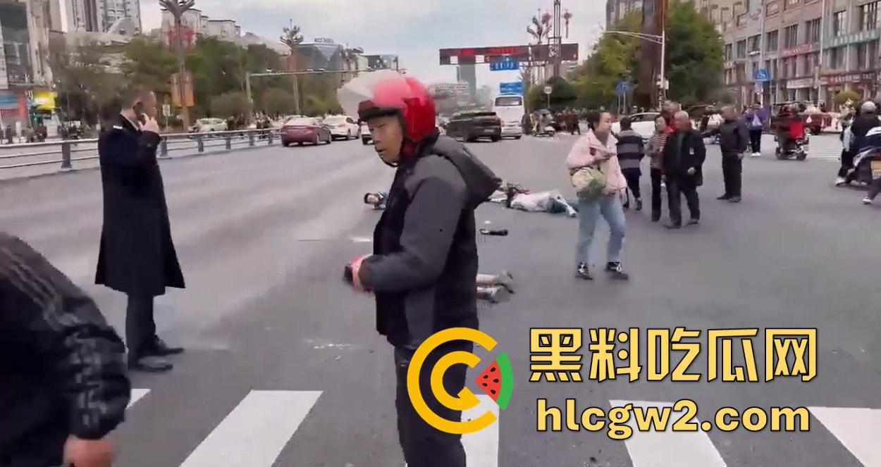 四川内江公交惨剧震惊全城！司机突发疾病酿悲剧，谁来为1死4伤的血泪买单？  第6张