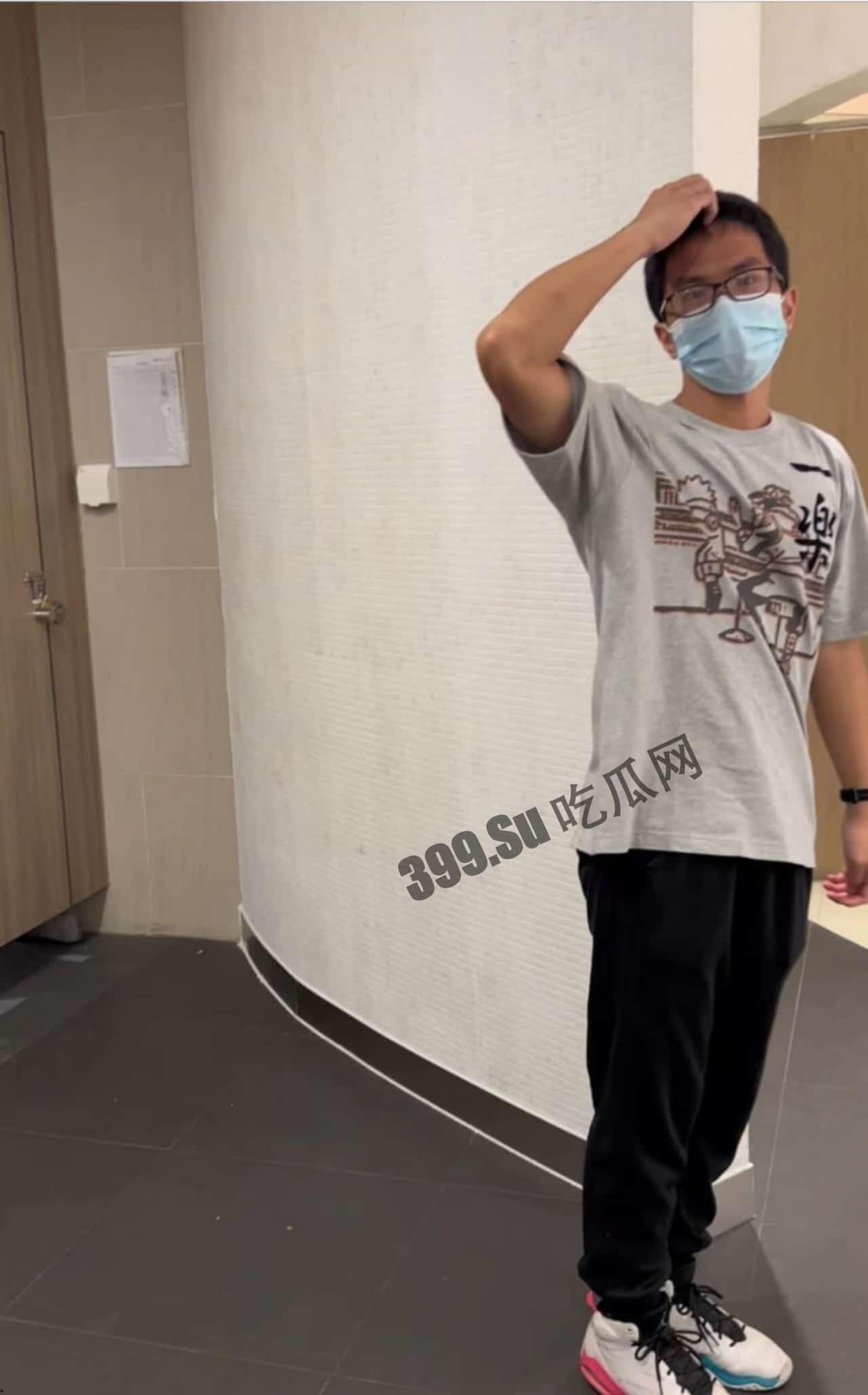 #浙江 #杭州 #怡丰城 变态男女厕所 #偷窥 女生上厕所被拍现成  第5张