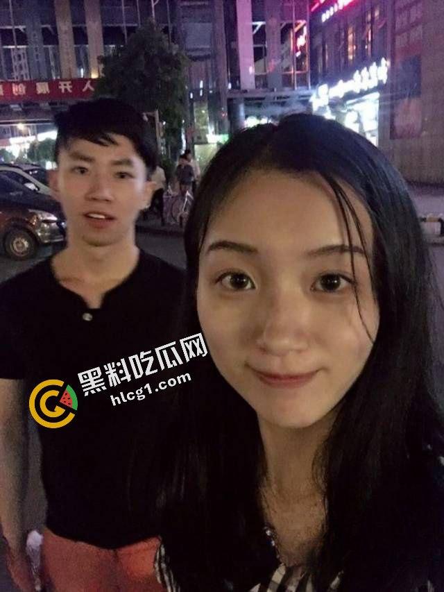 网友分手后曝光初恋女友『周亦薇』Q弹白臀 馒头逼 酒店啪啪视频流出  第6张