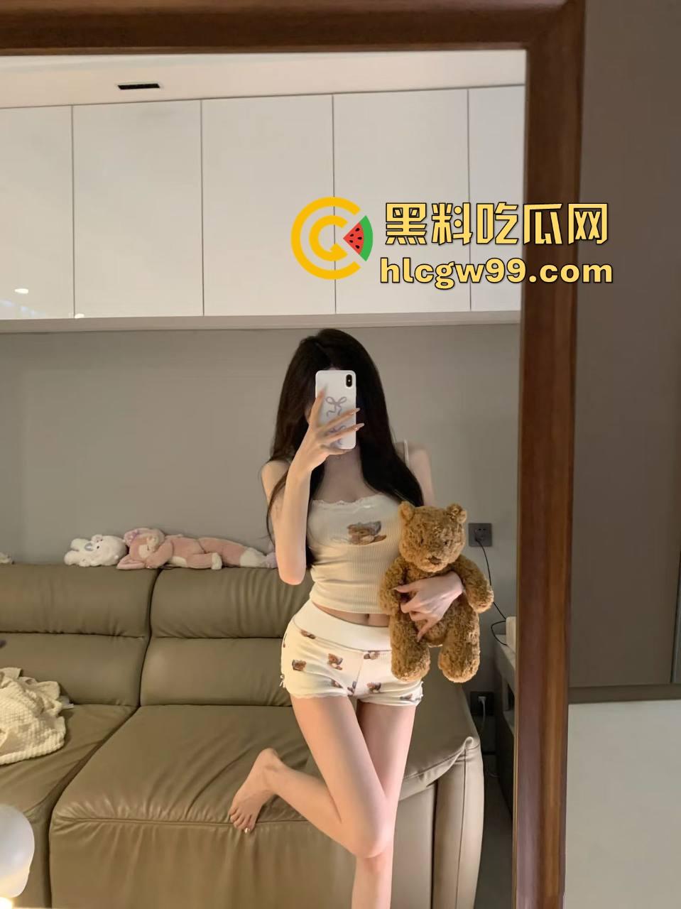 广州护士实习生『蓝美淇』开学前急约一炮，轻微洁癖却爱被抠逼，抠到手水肿，这逼是真湿还是有毒？  第6张