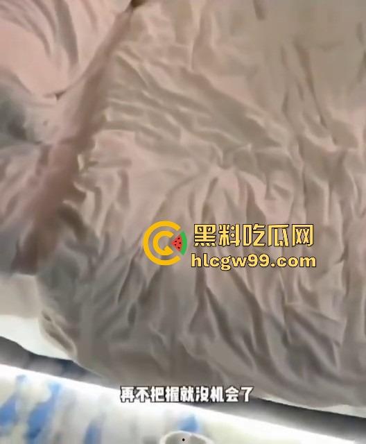 广州护士实习生『蓝美淇』开学前急约一炮，轻微洁癖却爱被抠逼，抠到手水肿，这逼是真湿还是有毒？  第7张