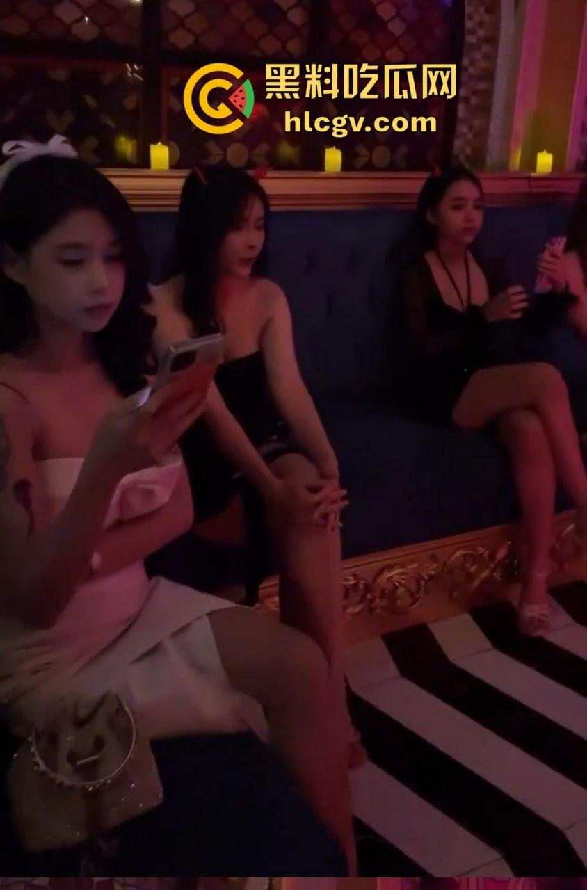 商K再升级！修女、护士、鬼妆全员出动什么主题都有，这才叫夜生活，车模KTV靠边站！  第7张