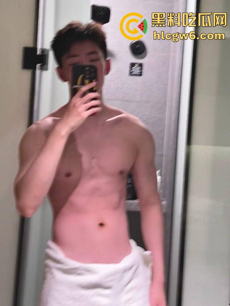 抖音知名健身男博主【耿嘉宏】被曝靠抖音吸粉操粉 因器大活好 众多女粉丝主动投怀送抱求操！  第12张