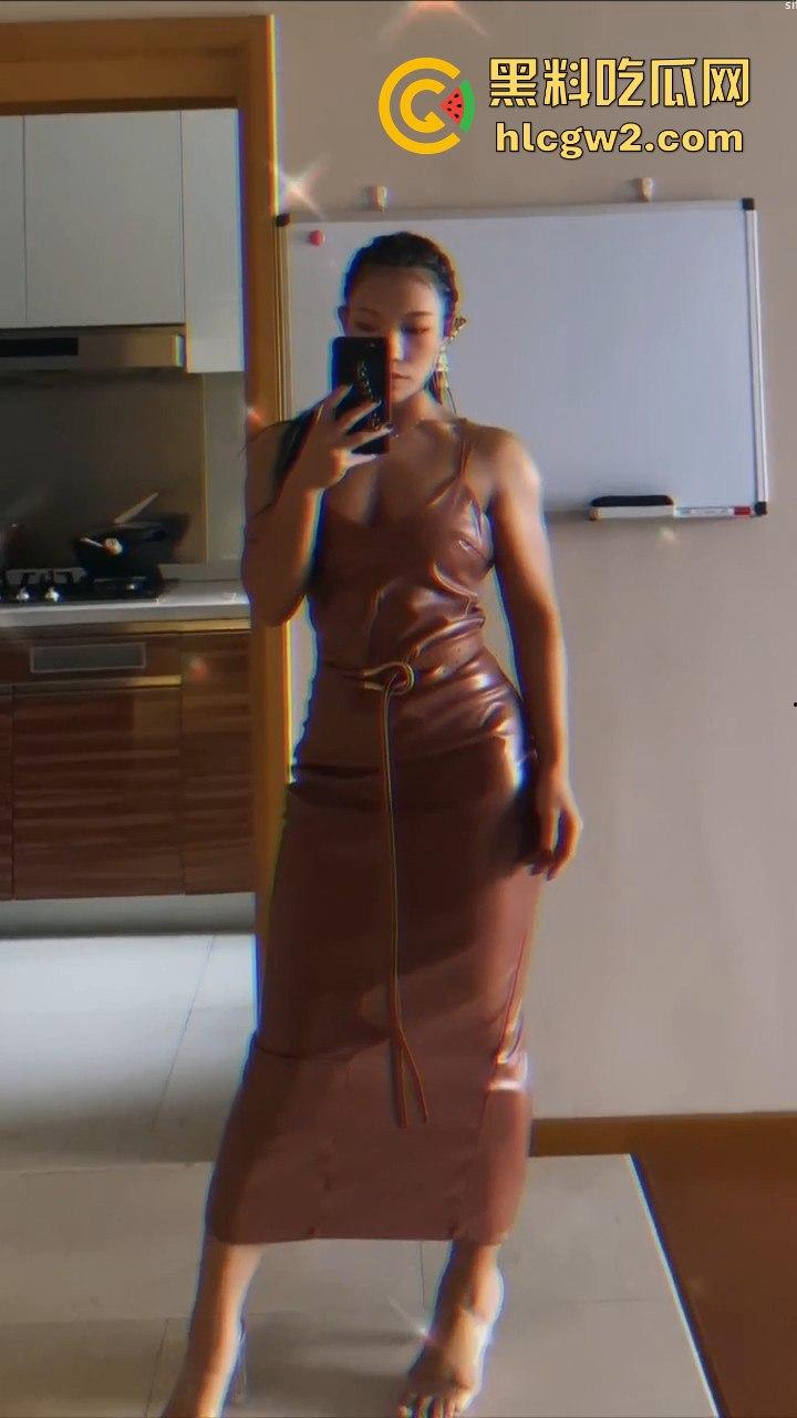 推特撸铁健身博主【甜甜】高端裸体健身局流出 这逼劲道十足能夹断钢管，恐怖如斯！  第5张