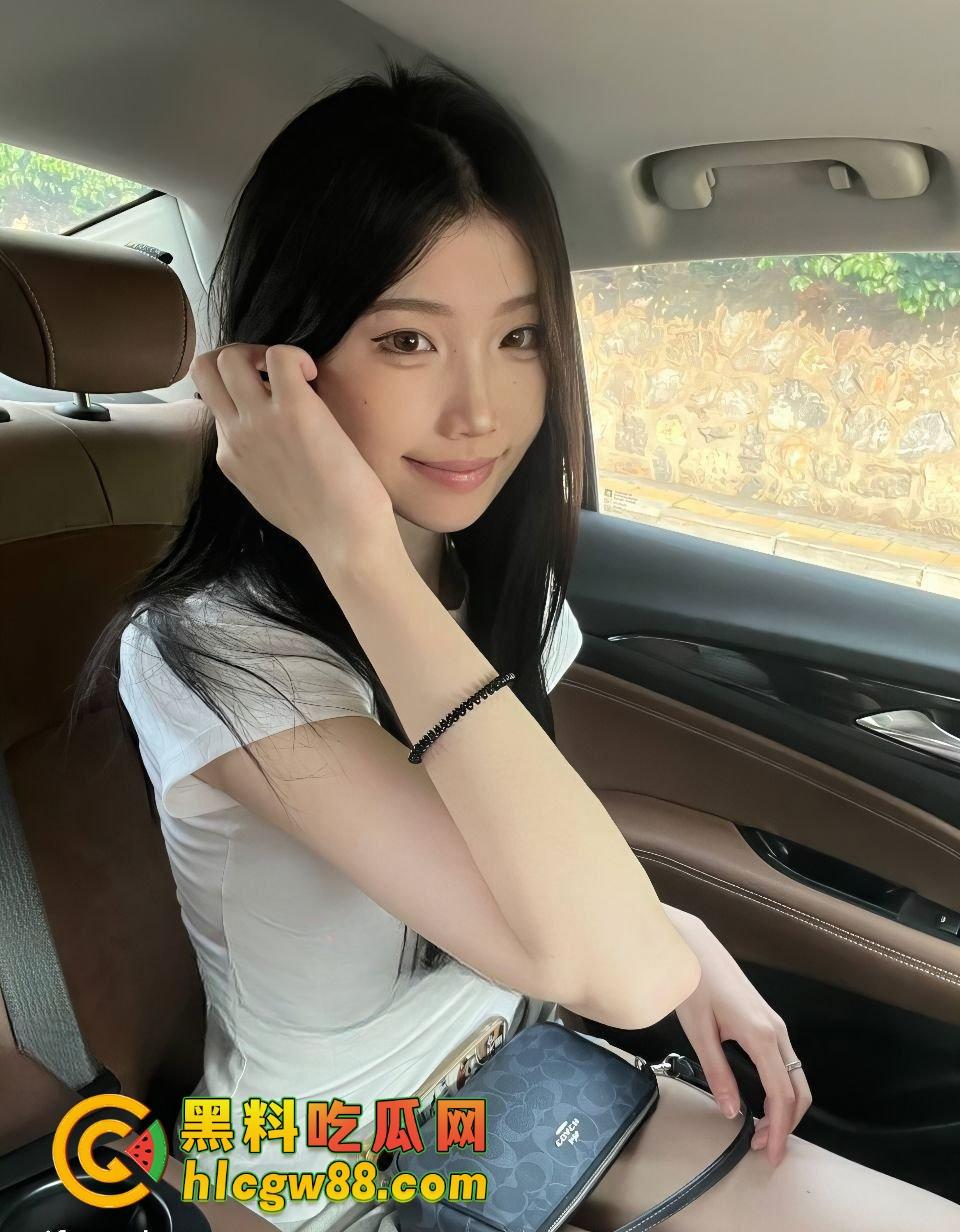 湖南极品反差学妹『姜倪』被渣男曝光操逼视频，口活一流淫叫勾魂，情趣开档黑丝各式操法玩得飞起！  第2张