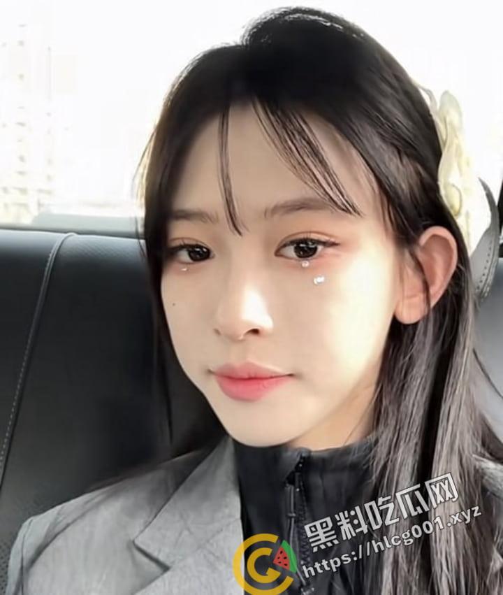 大哥在小群里炫耀捕获搞定抖音30W粉的女主播【妈沫】让她如何老老实实的吹箫！瓜友们觉得像不像？  第2张