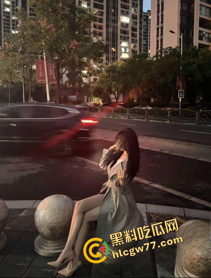 重庆尤物『蒯欣怡』性爱视频震撼流出，深喉口爆长腿嫩穴猛干，浪叫撕裂耳膜！  第2张